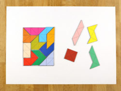 Tetrabolofigur aus Papp-Tetrabolos